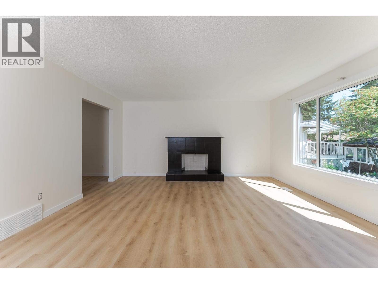 1575 VAN BIEN AVENUE - 10