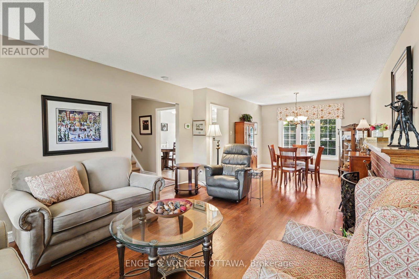 4 Bed, 2 Bath House for Sale in Ottawa – 2715 COLMAN STREET, Ottawa – MLS# X13676750 - Image 10