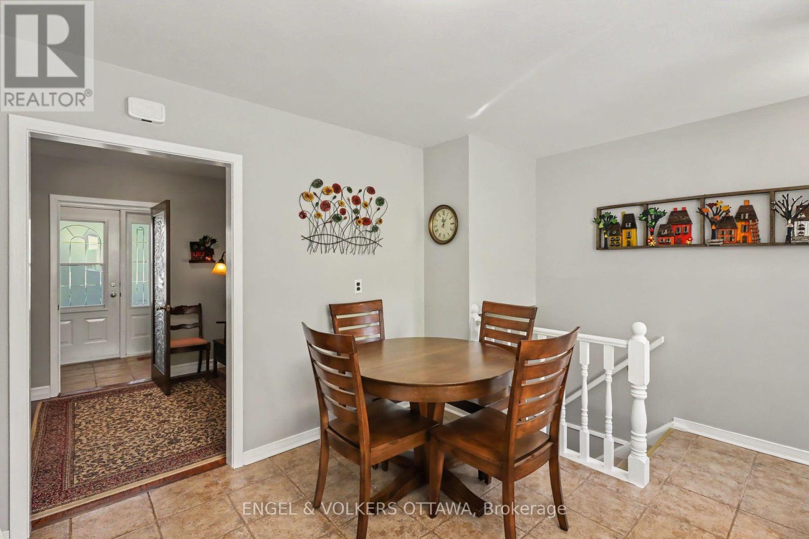 4 Bed, 2 Bath House for Sale in Ottawa – 2715 COLMAN STREET, Ottawa – MLS# X13676750 - Image 16