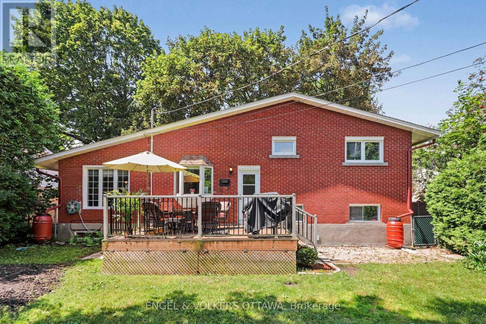 4 Bed, 2 Bath House for Sale in Ottawa – 2715 COLMAN STREET, Ottawa – MLS# X13676750 - Image 28
