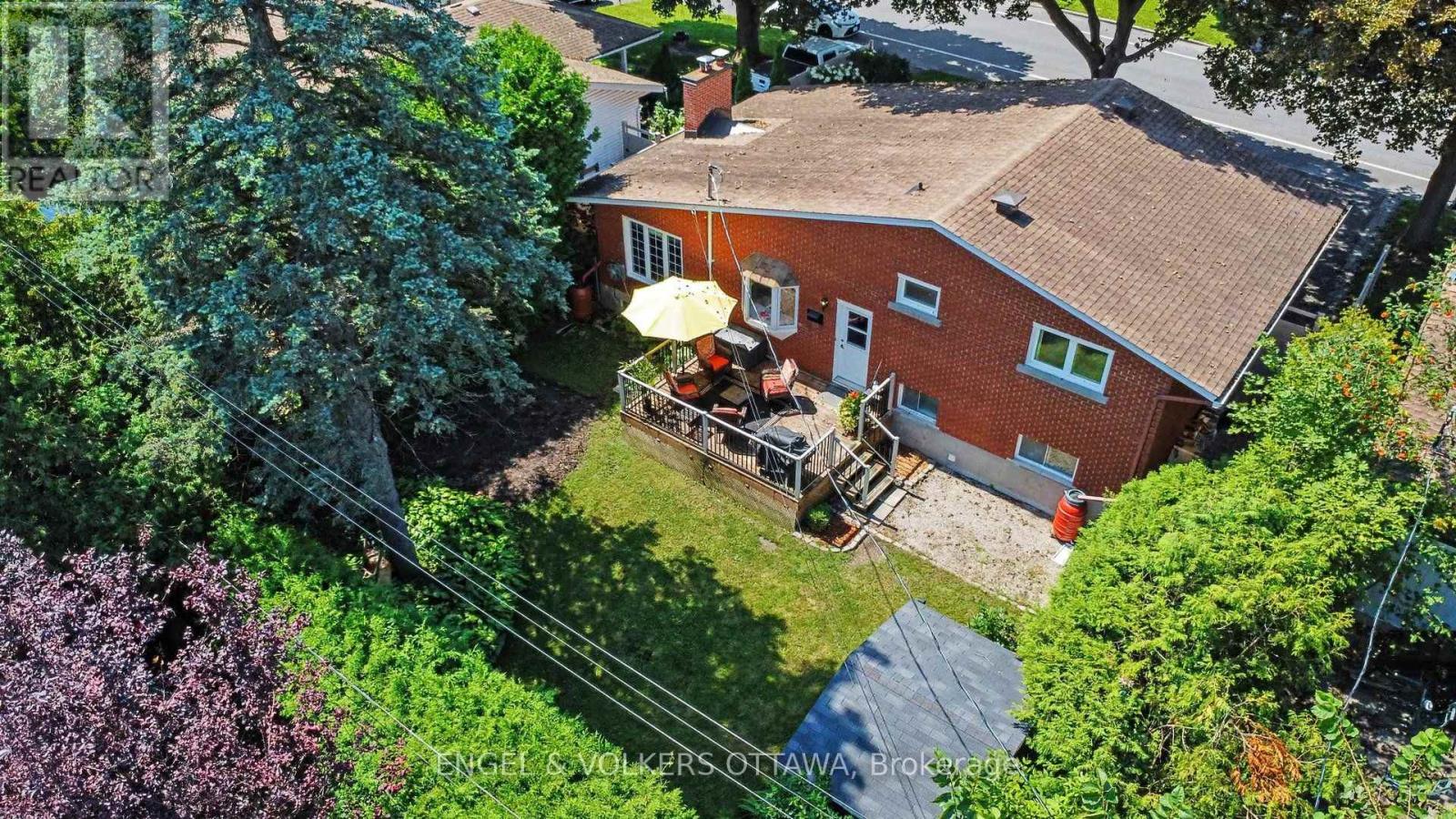 4 Bed, 2 Bath House for Sale in Ottawa – 2715 COLMAN STREET, Ottawa – MLS# X13676750 - Image 33