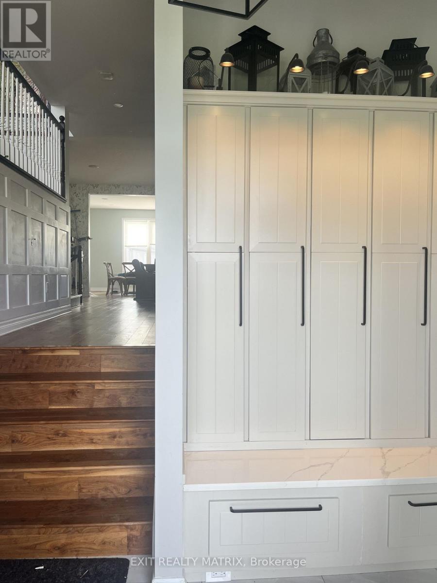648 DECOEUR DRIVE - 4