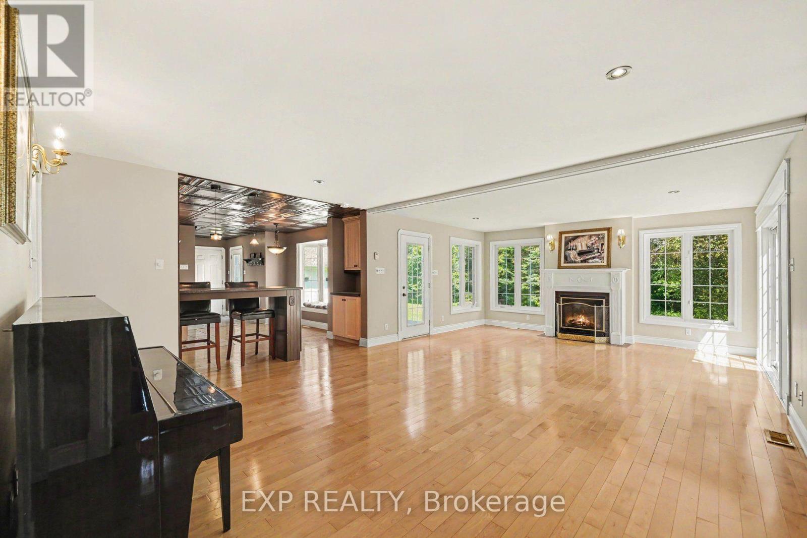 4 Bed, 3 Bath House for Sale in Russell – 1007 ST PIERRE ROAD, Russell – MLS# X13676844 - Image 11
