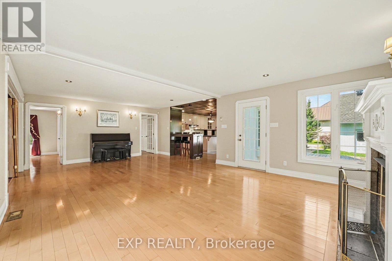4 Bed, 3 Bath House for Sale in Russell – 1007 ST PIERRE ROAD, Russell – MLS# X13676844 - Image 12