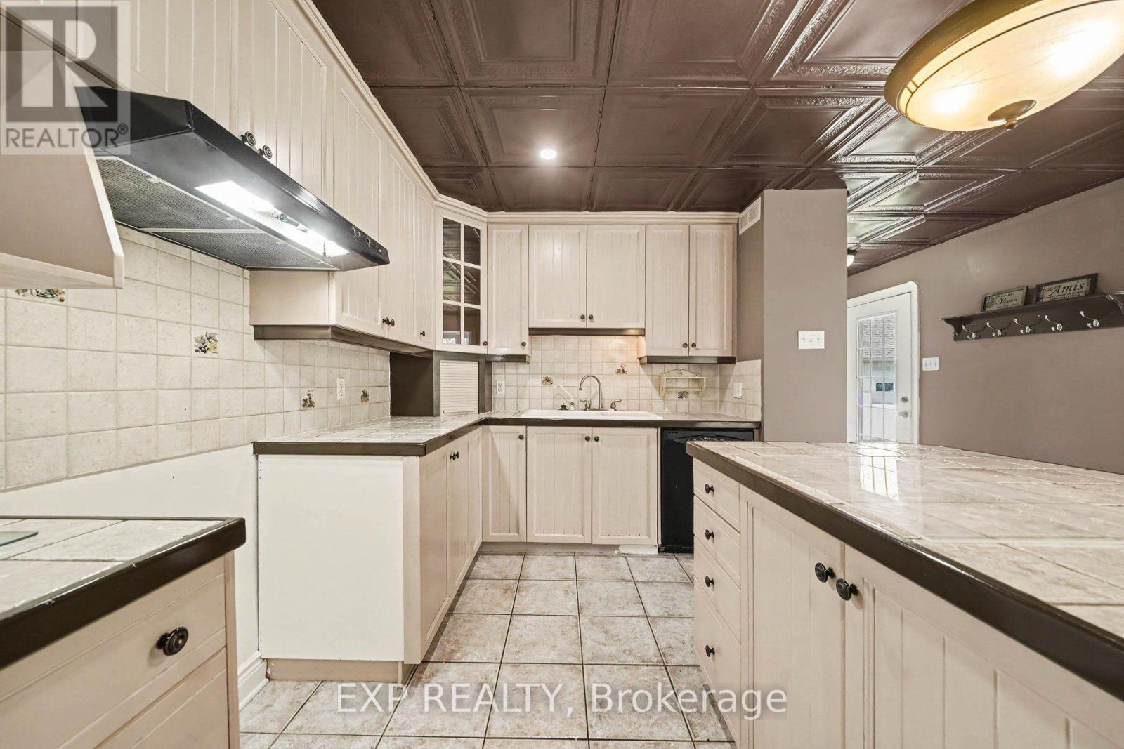 4 Bed, 3 Bath House for Sale in Russell – 1007 ST PIERRE ROAD, Russell – MLS# X13676844 - Image 17