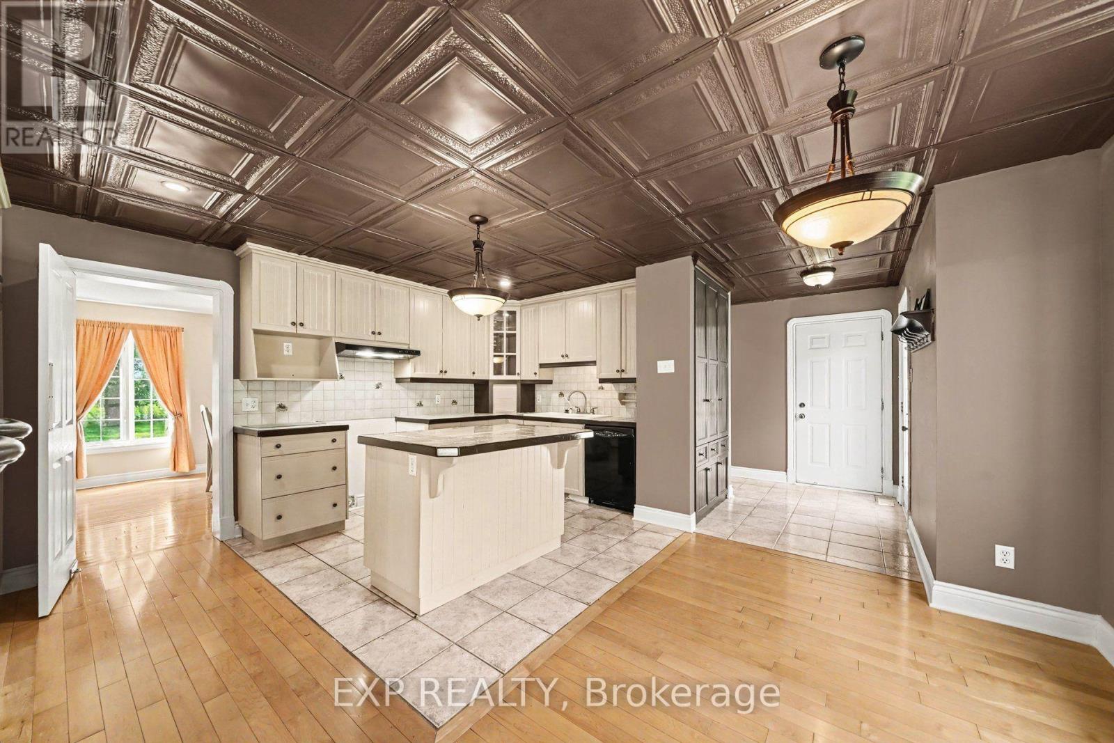 4 Bed, 3 Bath House for Sale in Russell – 1007 ST PIERRE ROAD, Russell – MLS# X13676844 - Image 19