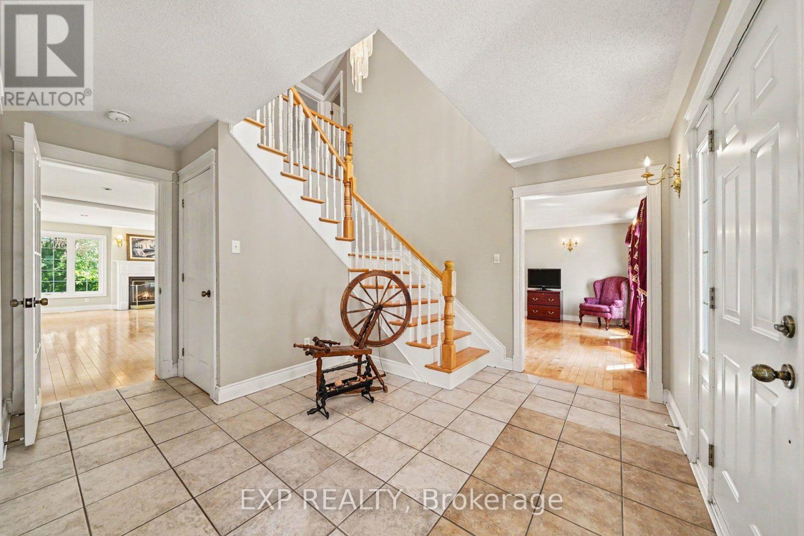4 Bed, 3 Bath House for Sale in Russell – 1007 ST PIERRE ROAD, Russell – MLS# X13676844 - Image 9