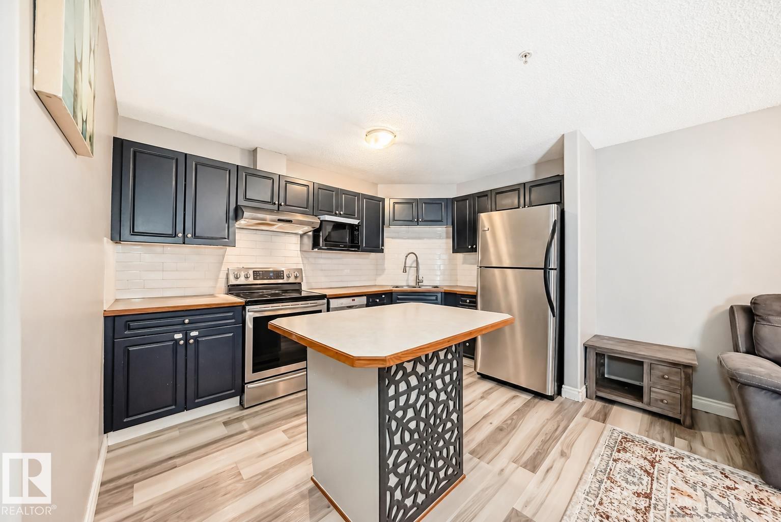 102 16221 95 Street NW - Photo 5