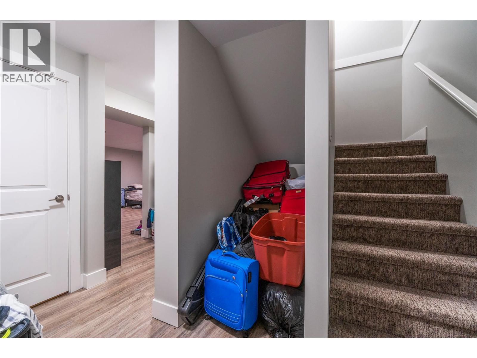 2181 14 Avenue SE - 33