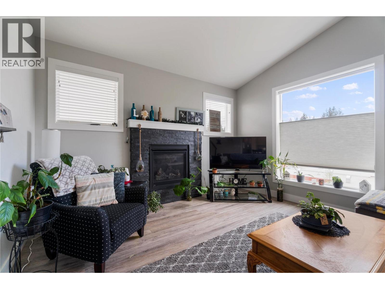 2181 14 Avenue SE - Image 12