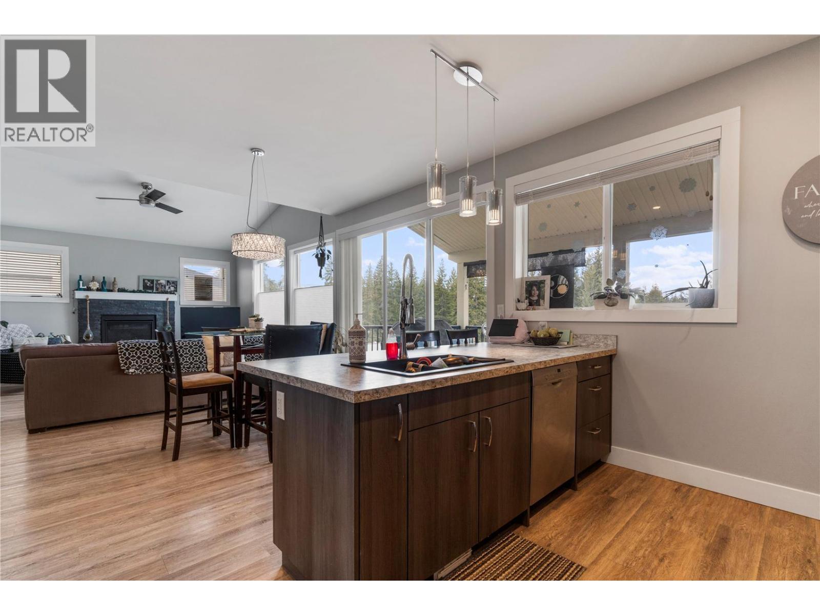 2181 14 Avenue SE - 18