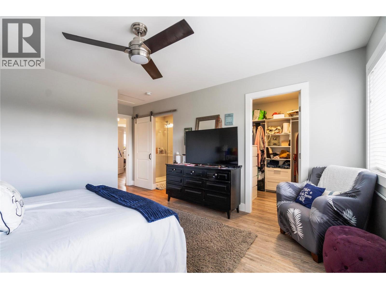 2181 14 Avenue SE - 25