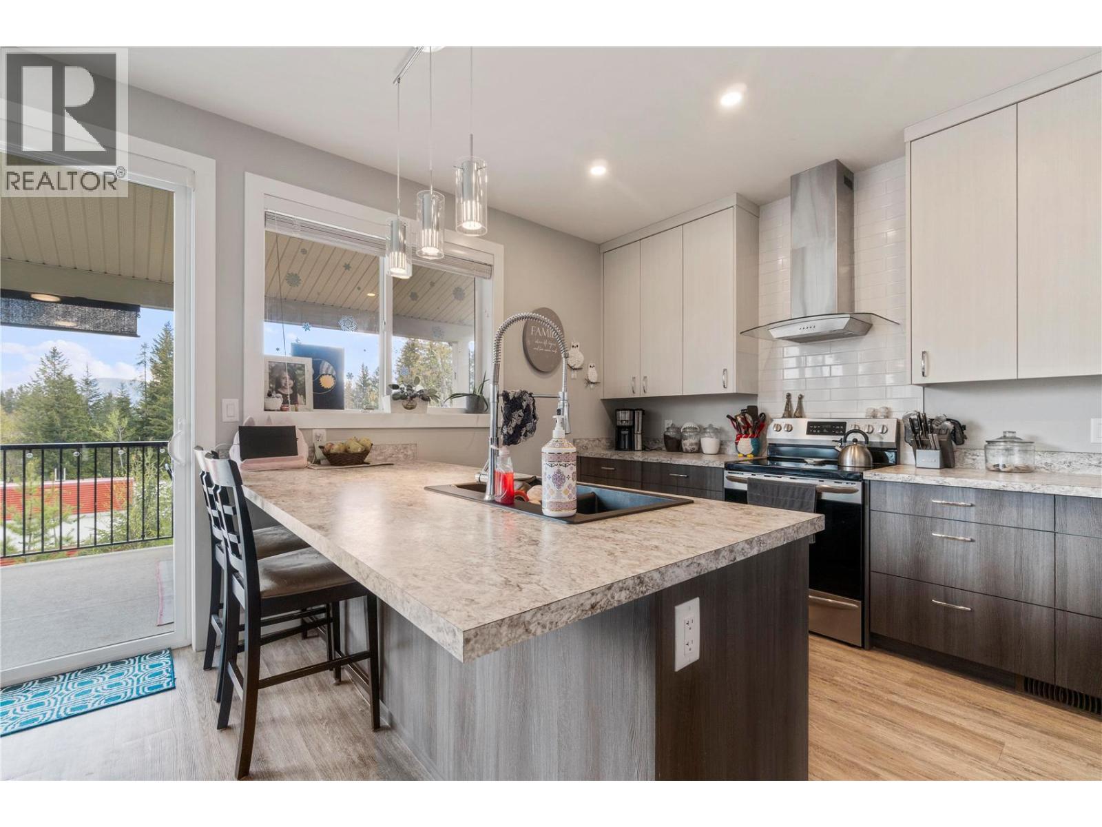 2181 14 Avenue SE - 17