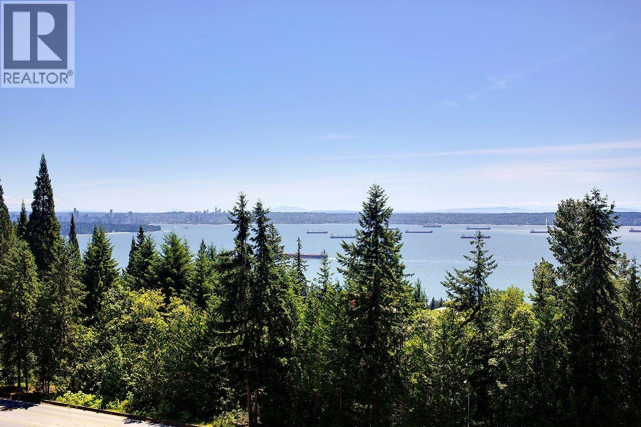 402 3101 BURFIELD PLACE, West Vancouver