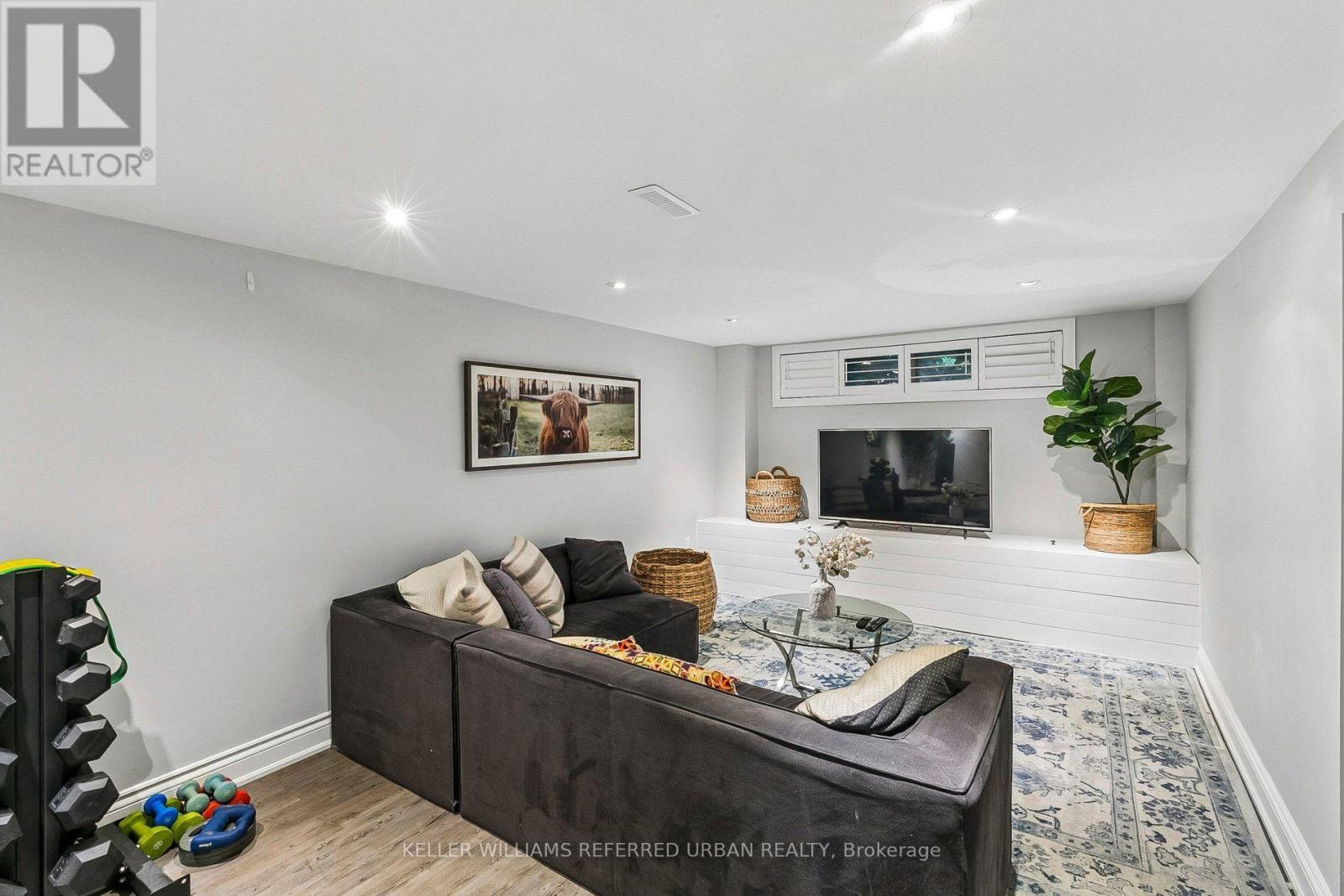 36 VERNADALE CRESCENT - Image 31