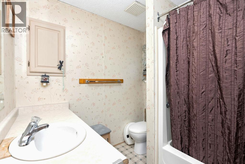 7 1413 SUNSHINE COAST HIGHWAY, Gibsons