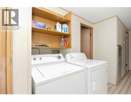 7 1413 Sunshine Coast Highway, Gibsons, BC V0N1V5 Photo 10