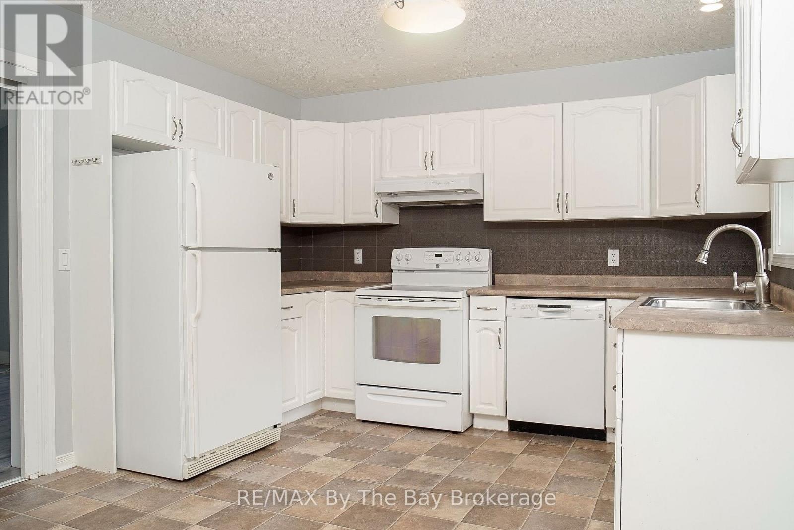 11 INDIANA AVENUE - Image 5