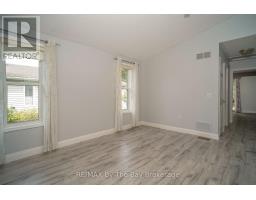 11 Indiana Avenue, Wasaga Beach, ON L9Z3A8 Photo 8