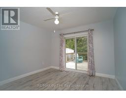 11 Indiana Avenue, Wasaga Beach, ON L9Z3A8 Photo 9