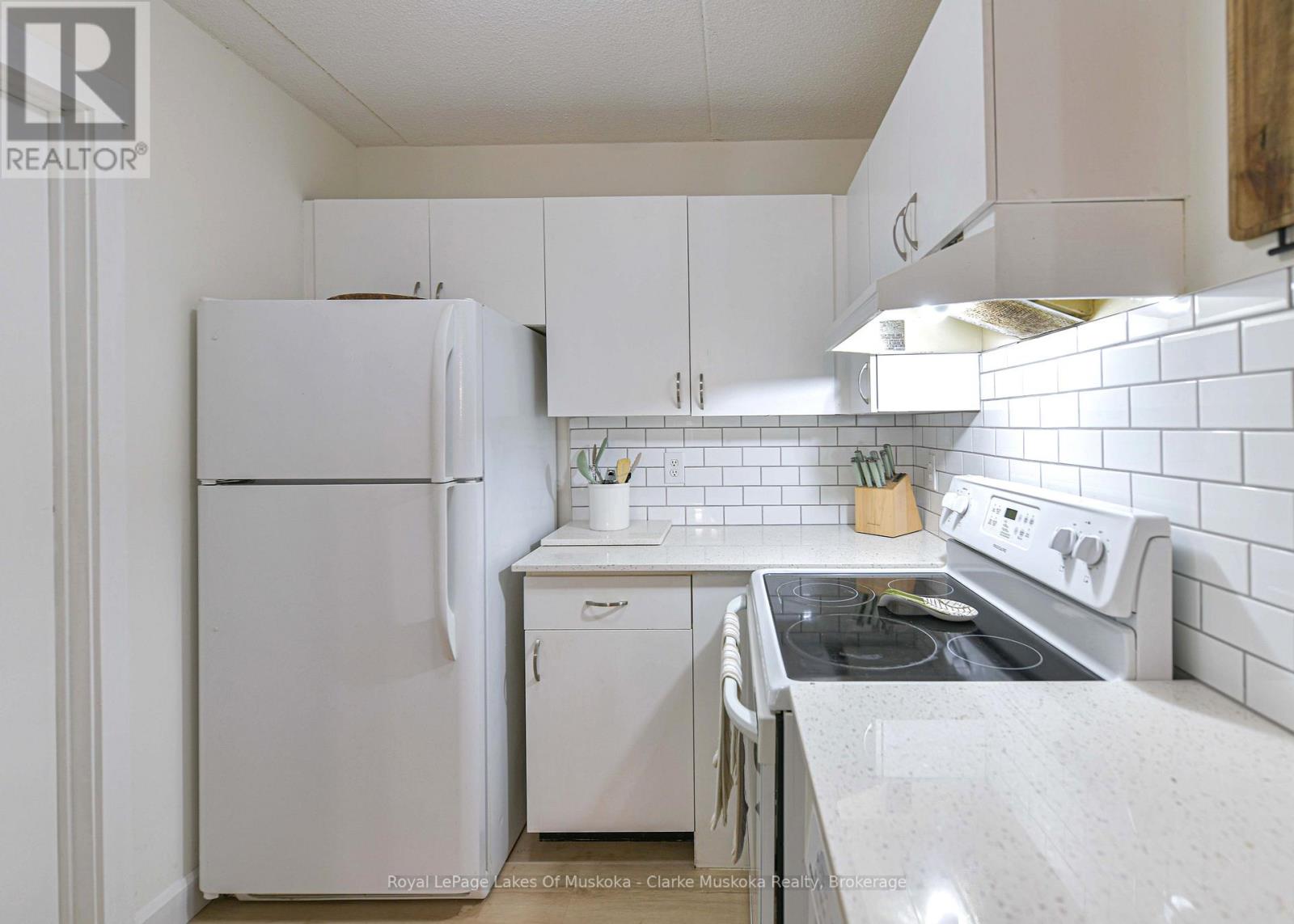 #42 19 DAWSON DRIVE - Image 11