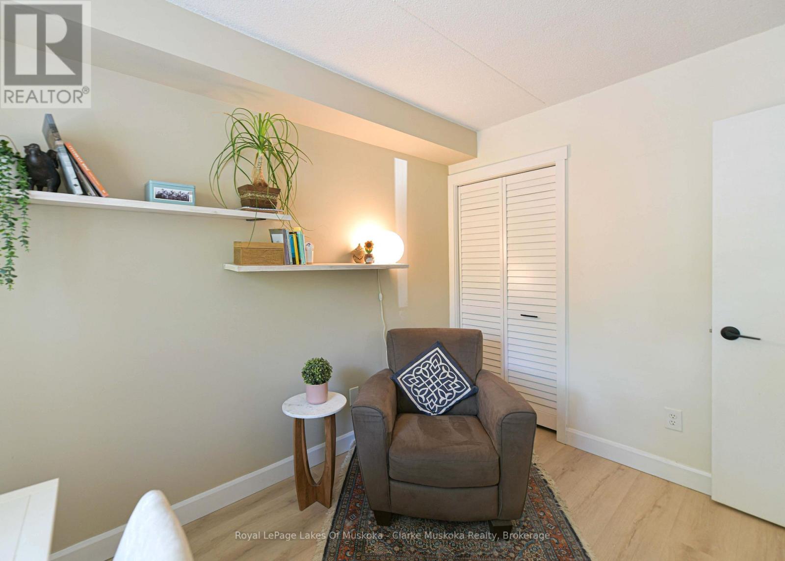 #42 19 DAWSON DRIVE - Image 18