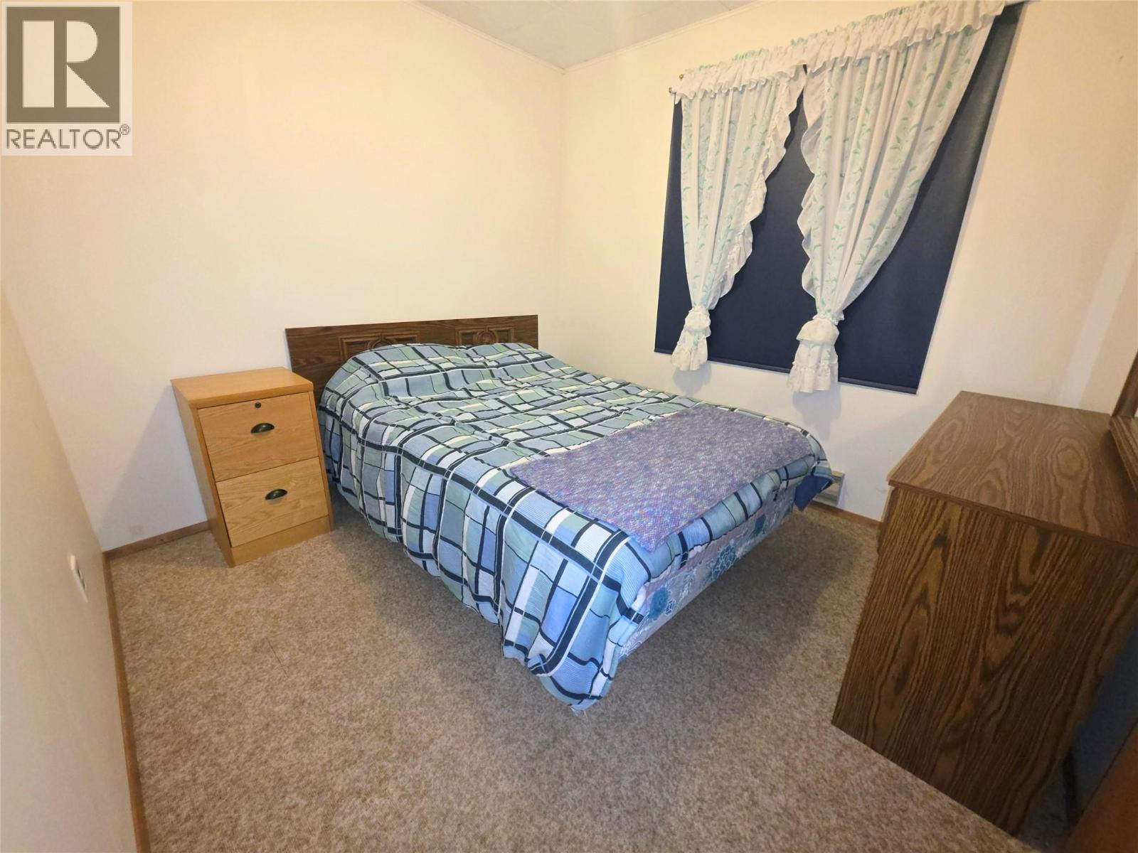 1142 Third Avenue - Image 15