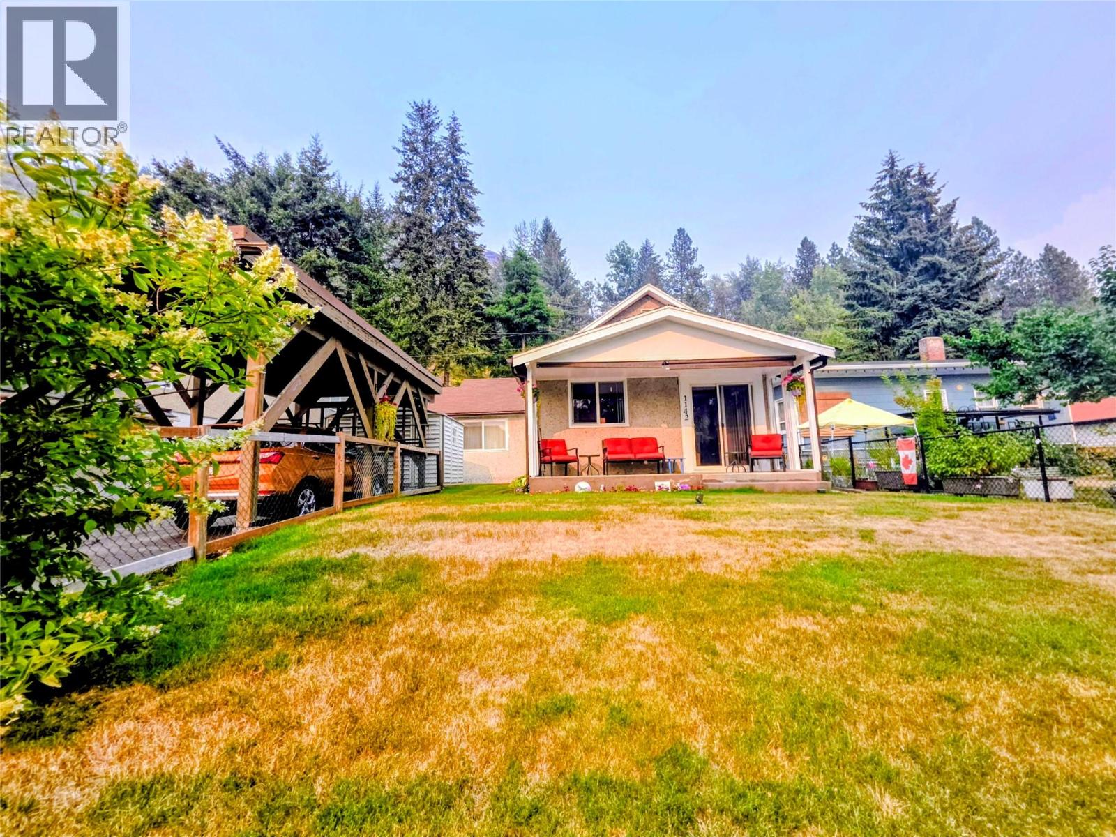 1142 Third Avenue - 21