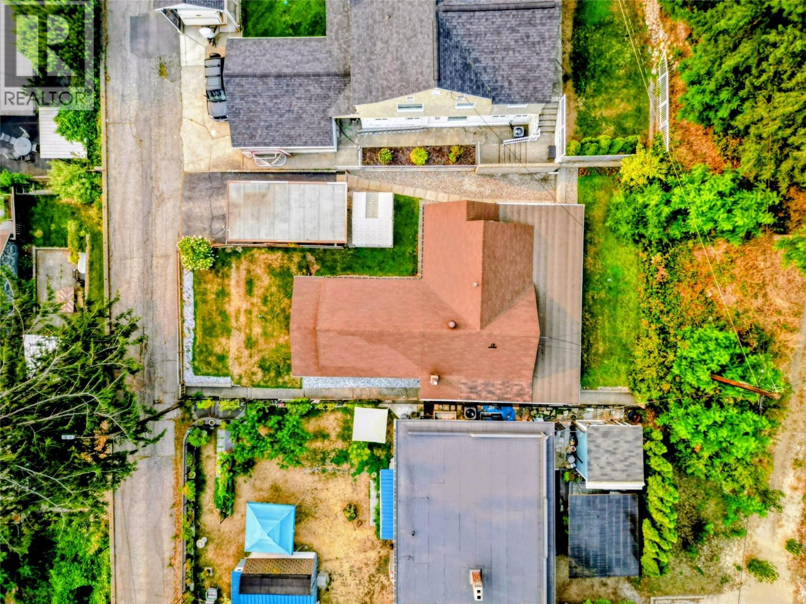 1142 Third Avenue - 4