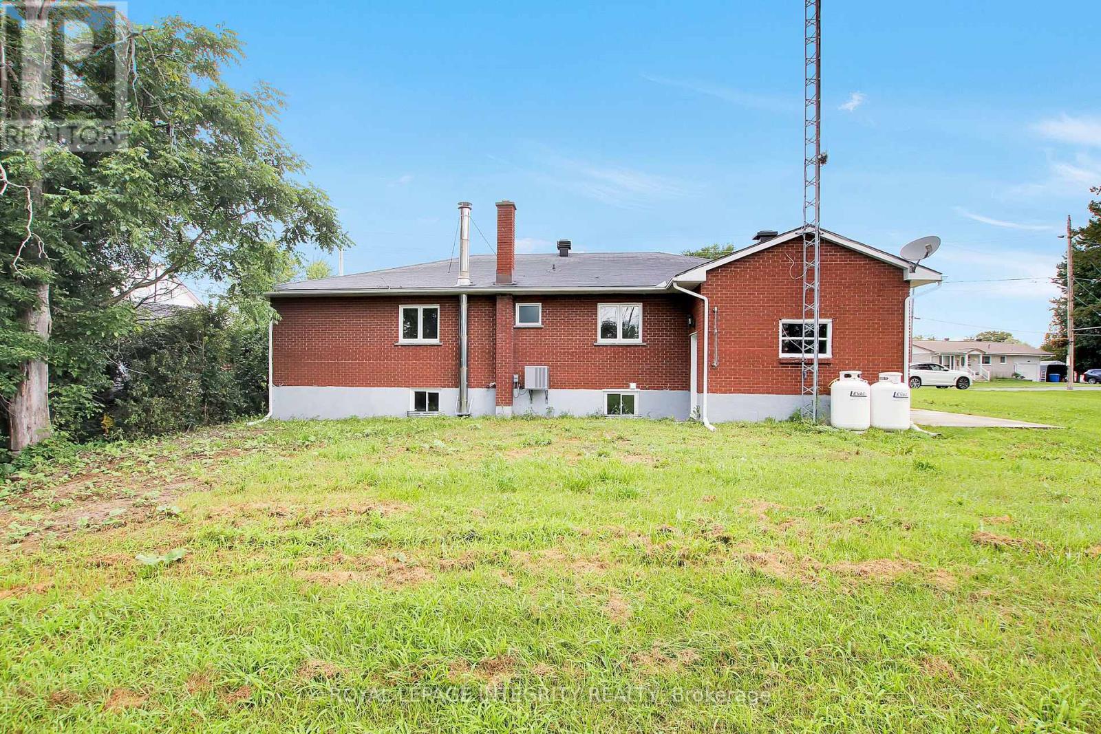2170 LAJOIE STREET - Image 34