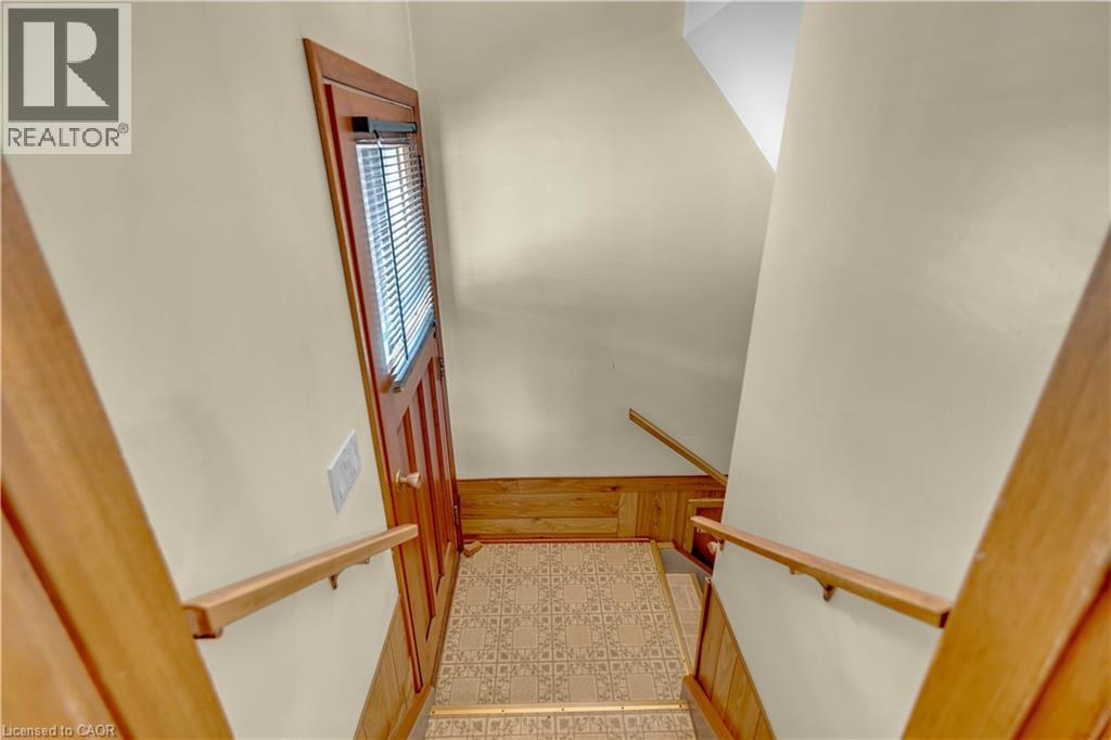 55 YOUNG Street - 27