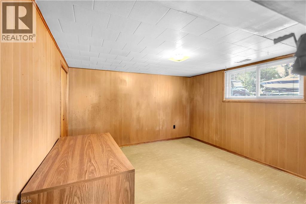 55 YOUNG Street - Image 38