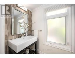 92 Prue Avenue, Toronto, ON M6B1R5 Photo 22
