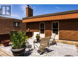92 Prue Avenue, Toronto, ON M6B1R5 Photo 32