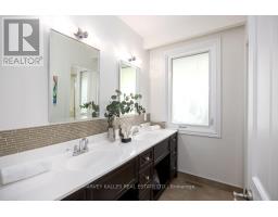 92 Prue Avenue, Toronto, ON M6B1R5 Photo 36