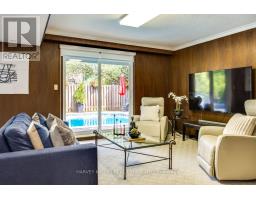 92 Prue Avenue, Toronto, ON M6B1R5 Photo 39