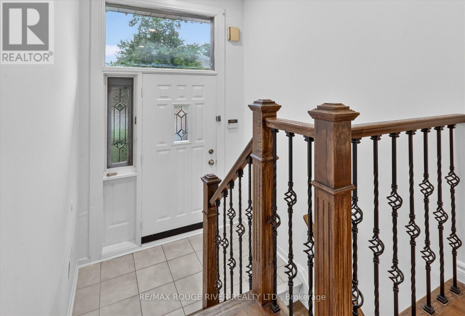 30 SCARBORO AVENUE - 4
