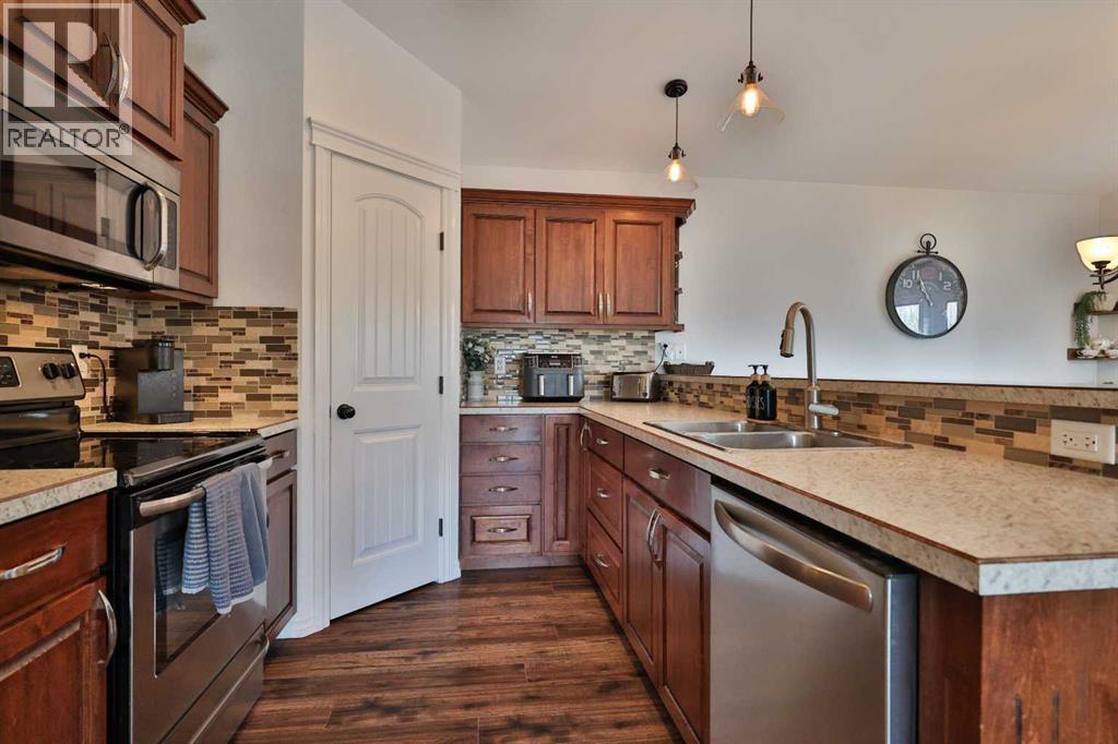 402 11 Street - Photo 13