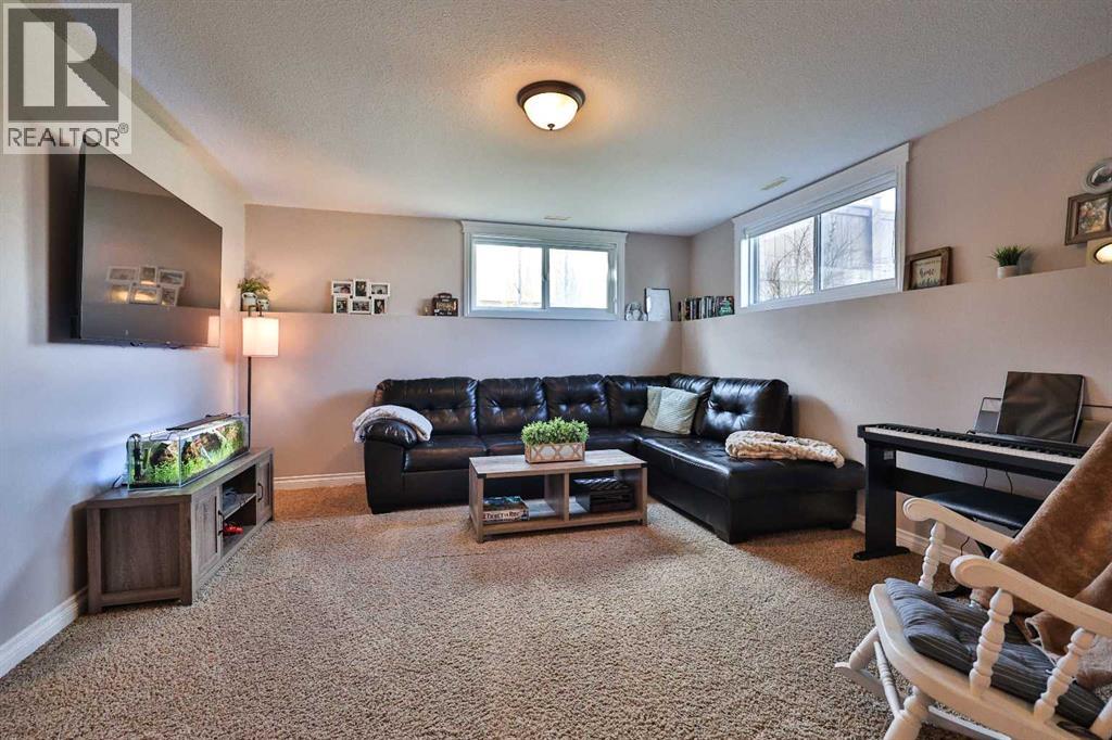 402 11 Street - Photo 30