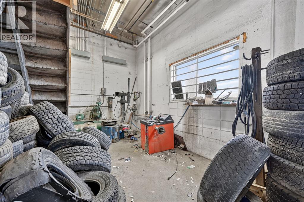 5115 1 Street West - Photo 35