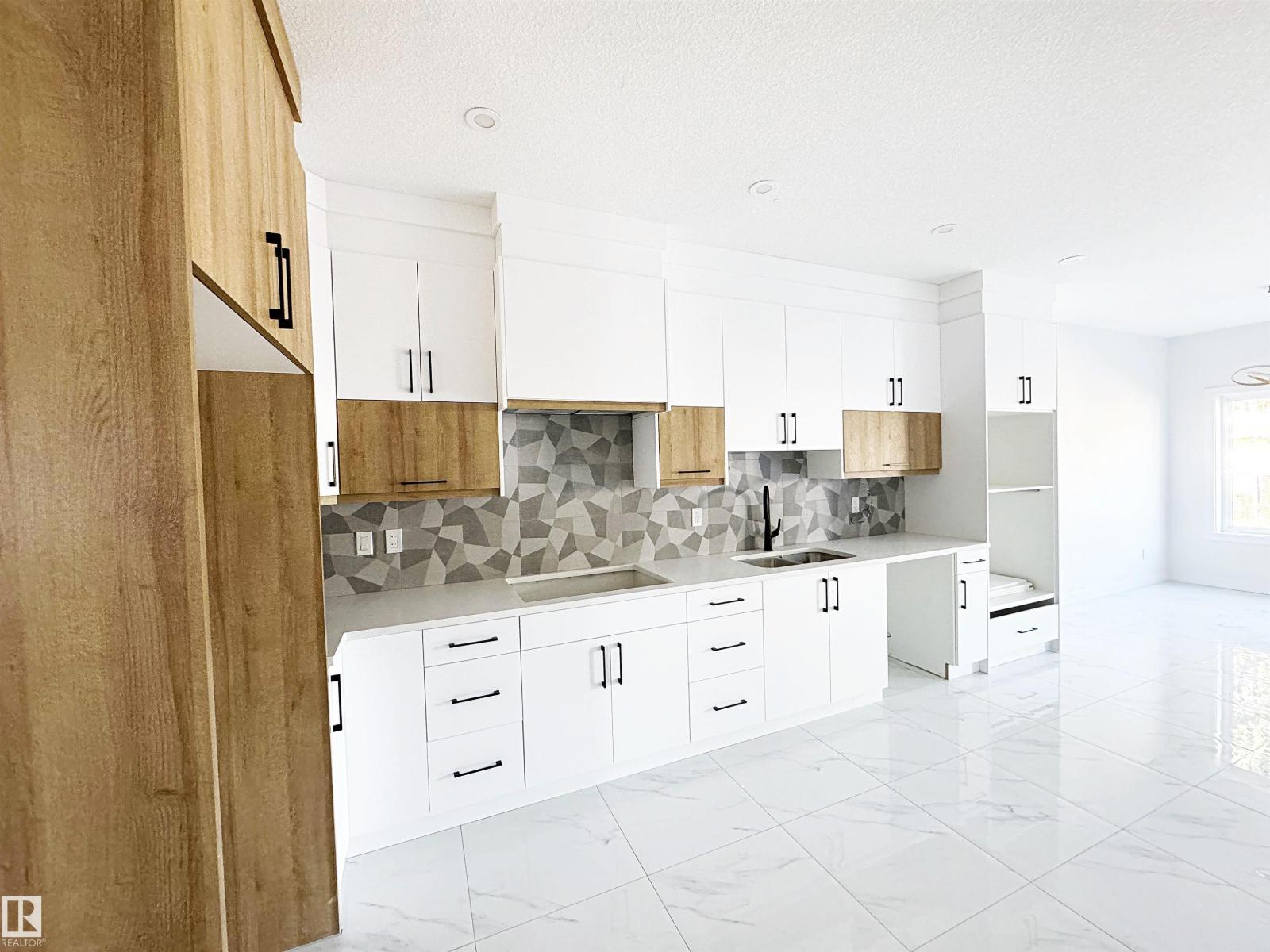 1314 35 Street NW - Photo 8