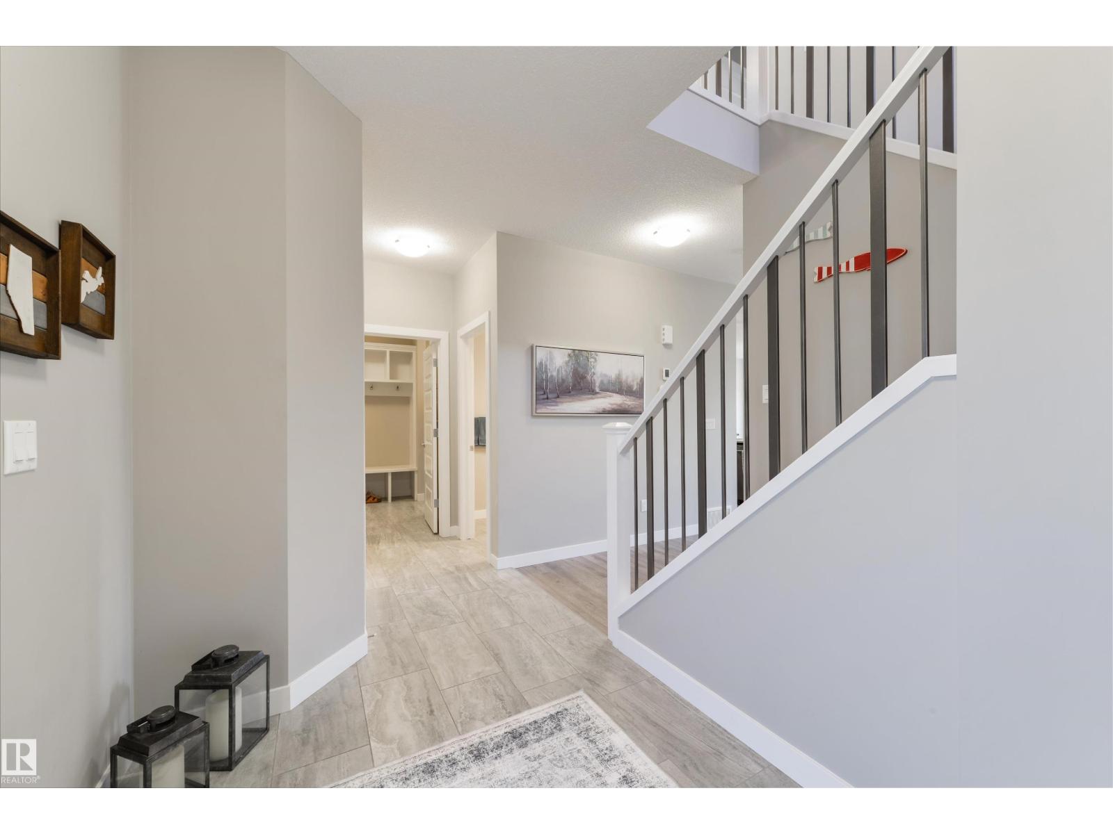 23 KINGSBURY Circle