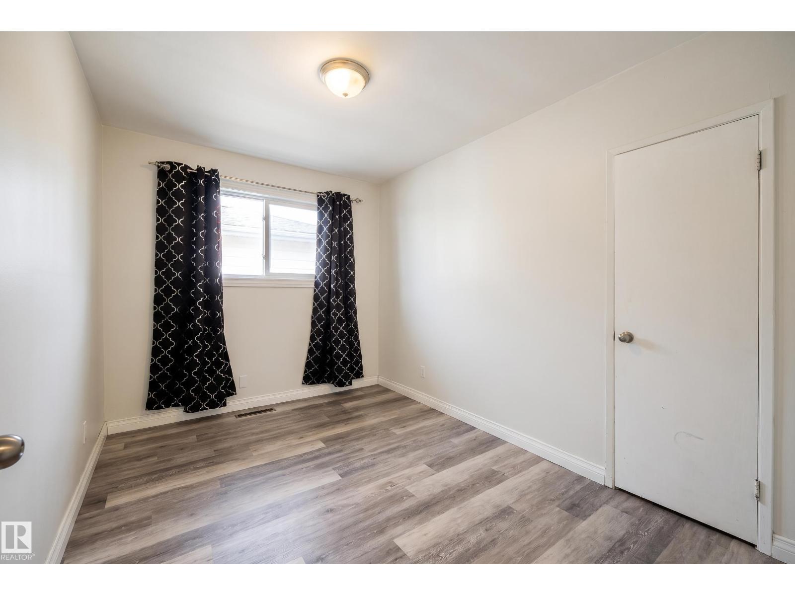 13536 119 Street NW - Photo 8