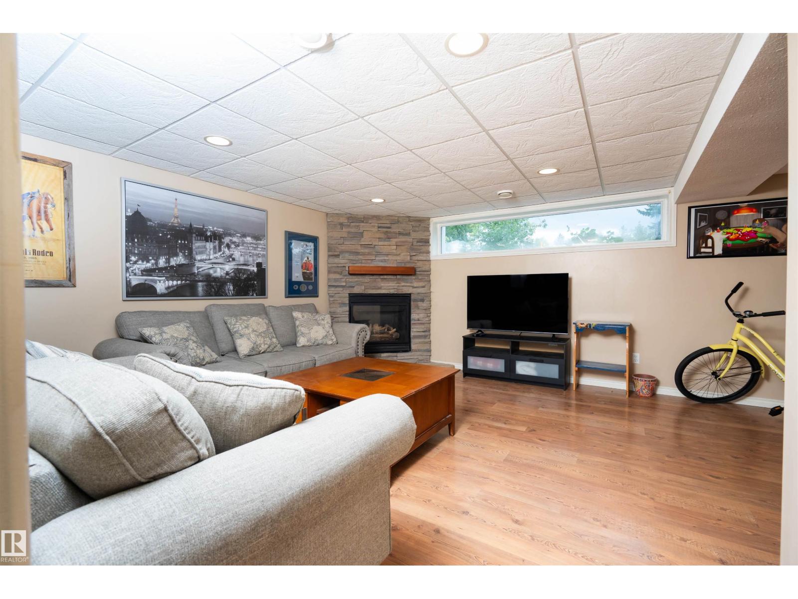 12022 43 ST NW - 21