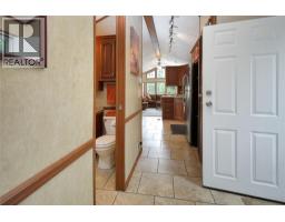 4862 Lynx Drive, Radium Hot Springs, BC V0A1M0 Photo 14