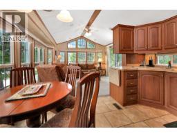 4862 Lynx Drive, Radium Hot Springs, BC V0A1M0 Photo 16
