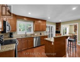 Family room - 5763 Black River Road, Georgina, ON L0E1R0 Photo 12