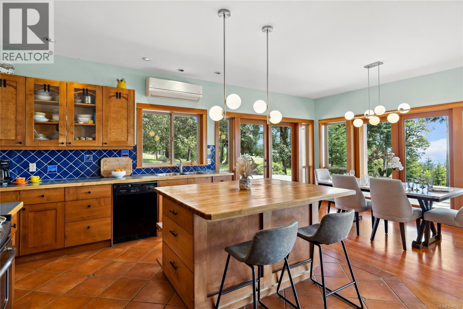 1495 Coats Dr, Gabriola Island