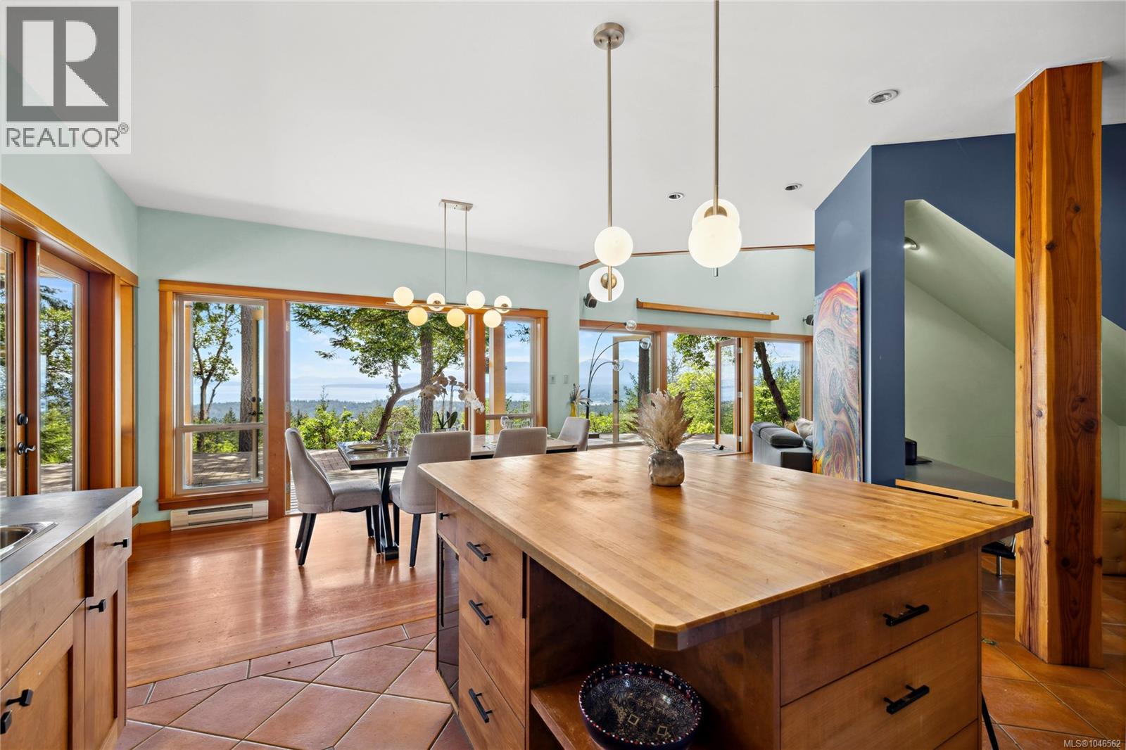 1495 Coats Dr, Gabriola Island