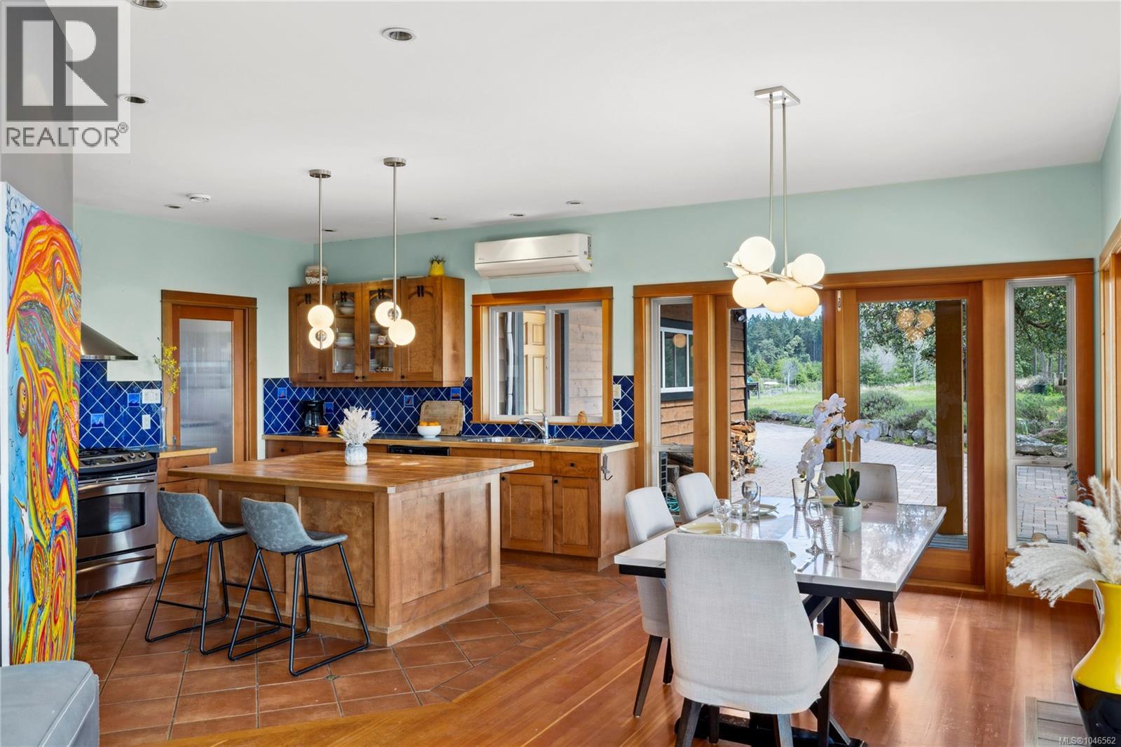 1495 Coats Dr, Gabriola Island